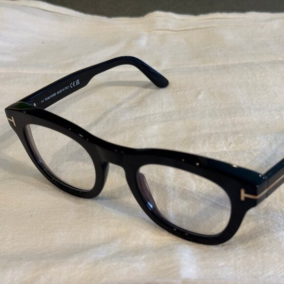 Tom Ford FT5873-B Blue Light Block 001 ECO 49☐24 140 *0 New / Never Worn